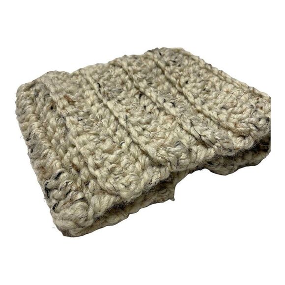 HANDMADE Chunky Knit Infinity Scarf - Picture 2 of 2